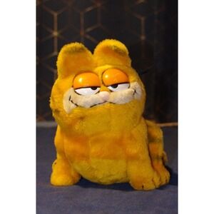 Vintage 1981 Garfield Stuffed Animal United Feature Syndicate R Dakin Plush 6.5"
